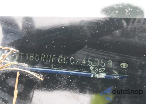 2016 Toyota Corolla S Plus z USA, uszkodzony, nr VIN 2T1BURHE6GC745059